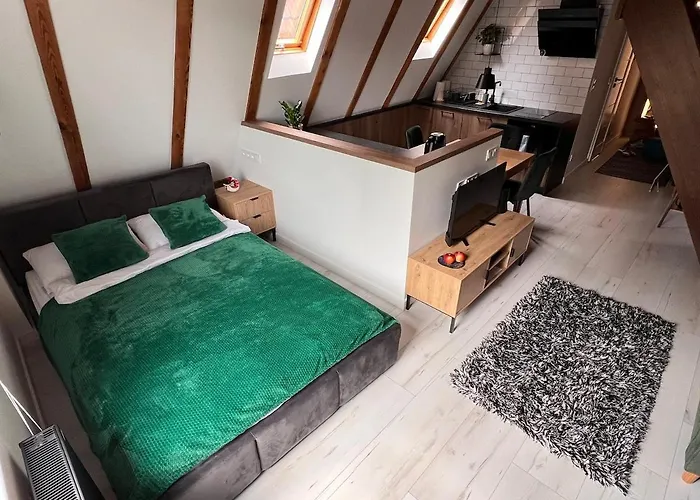 Old Town - Under The Clouds Apartamento *