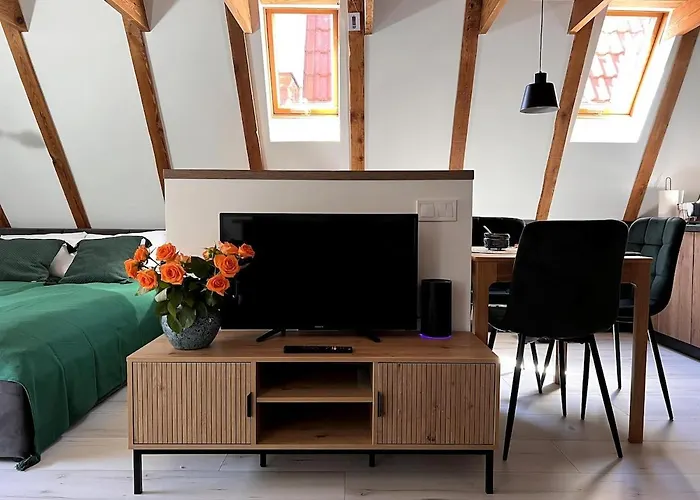 Old Town - Under The Clouds Apartamento *